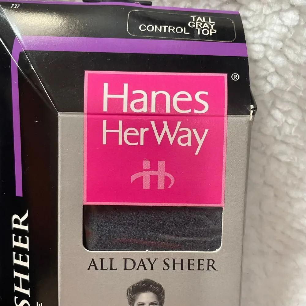 Hanes HerWay All Day Sheer Control Top Pantyhose Off Black & Gray‎ Tall